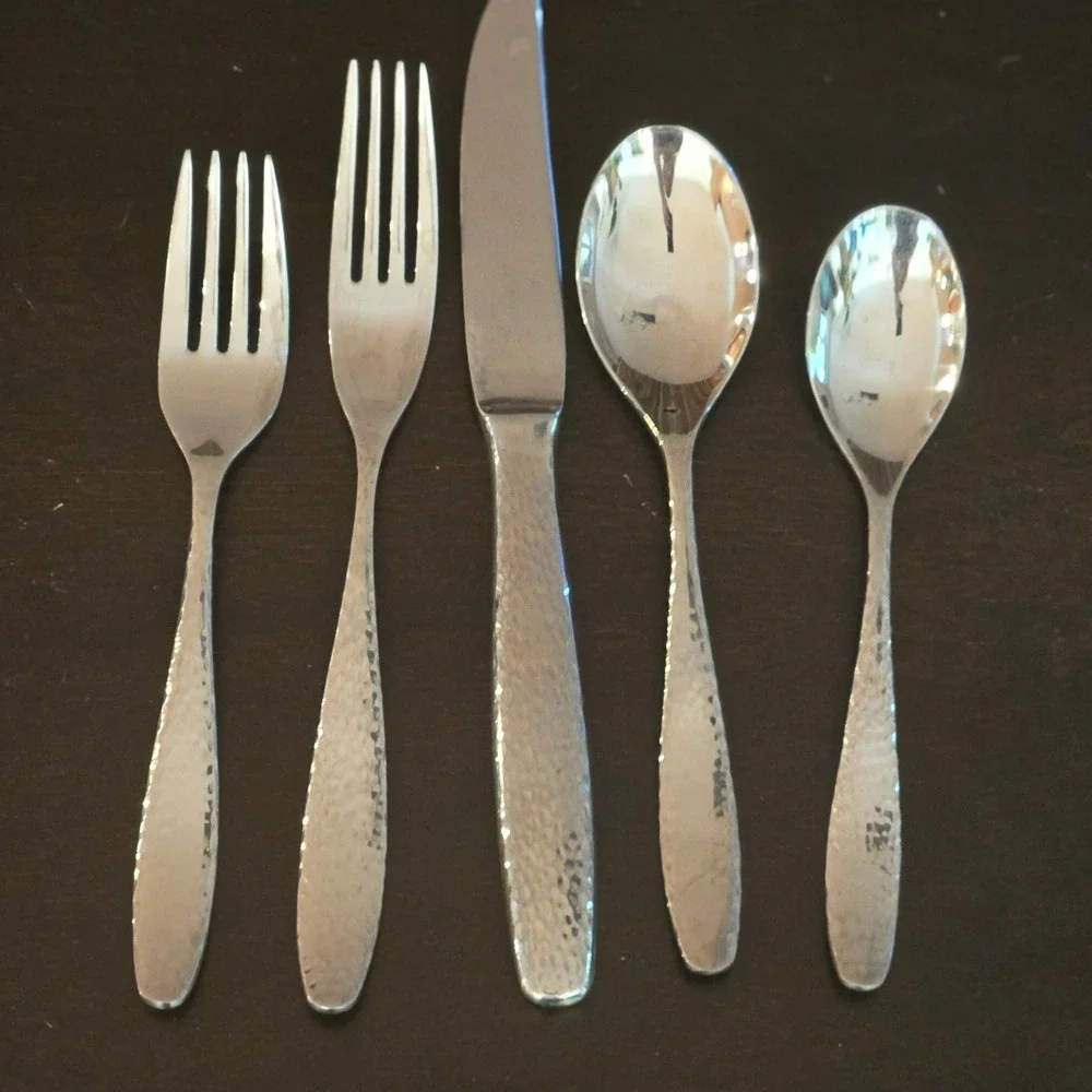 Reed & Barton Palmer hammered Flatware Set 34 piece 18/10 Stainless forks Shiny
